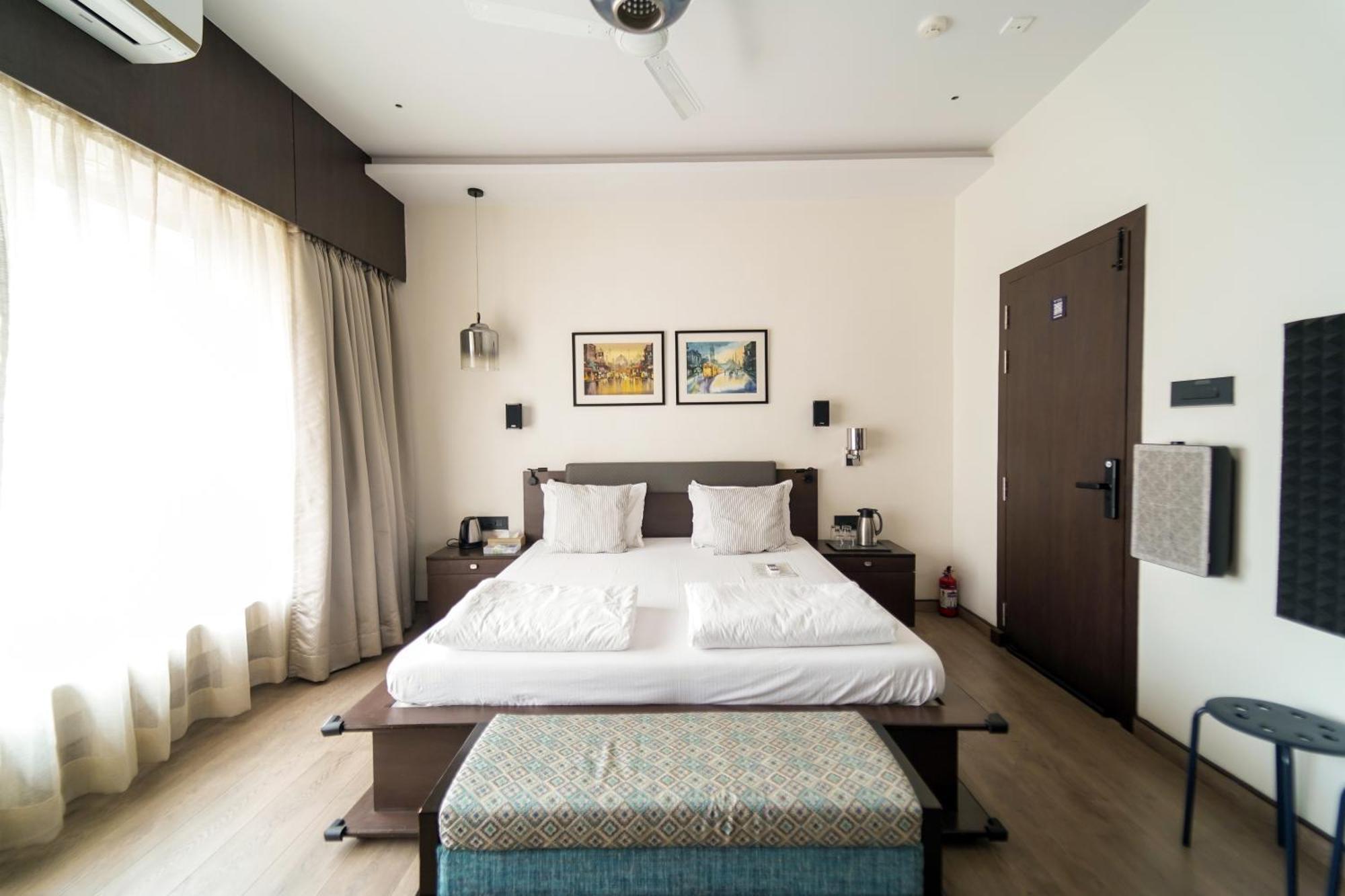 Central Bed & Breakfast Kolkata Exterior photo